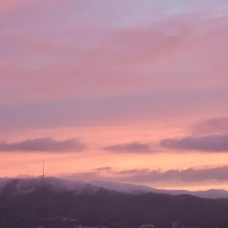 Sky Over 公寓